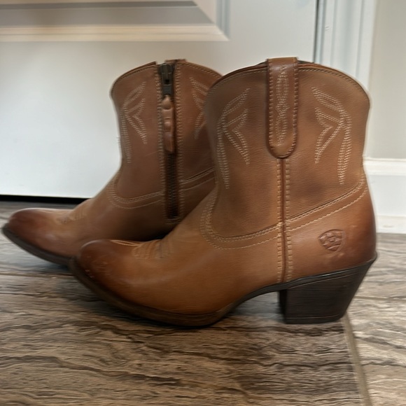 ARIAT Women’s Boots Brown Leather Size 7.5 - Picture 4 of 10